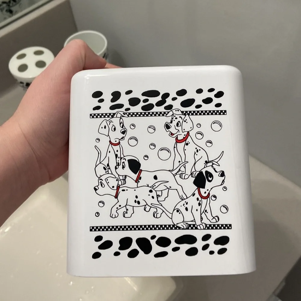 101 Dalmatians vintage 90s bathroom decor tissue, toothbrush holder, soap, & cup